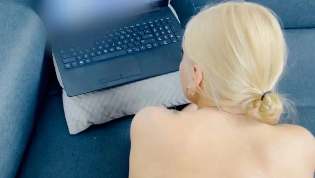 Lia Engel - OMG!!! ICH WURDE GEFICKT WÄHREND ICH EINEN PORNO SCHAUTE!!!